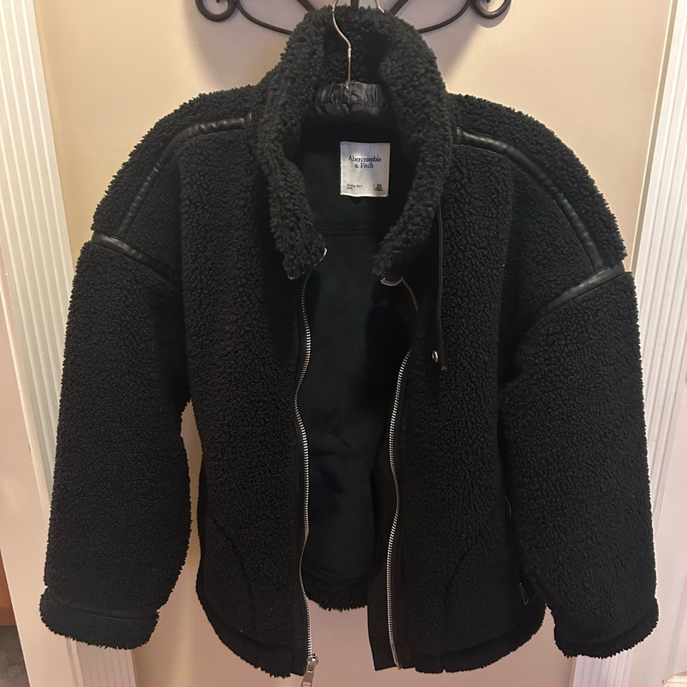 Abercrombie & Fitch Classic Black Apparel